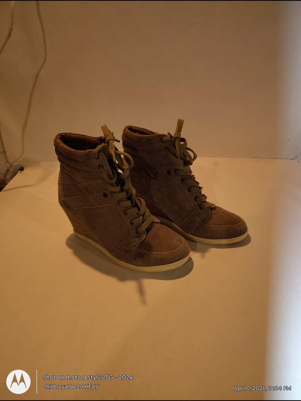 Women's Taupe Suede Wedge Sneakers - Casual Lace-Up Steve Madden 6M